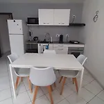 La Casa 3*